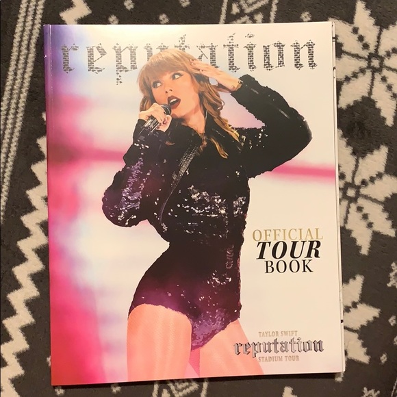 Other - Taylor Swift Reputation Tour Book